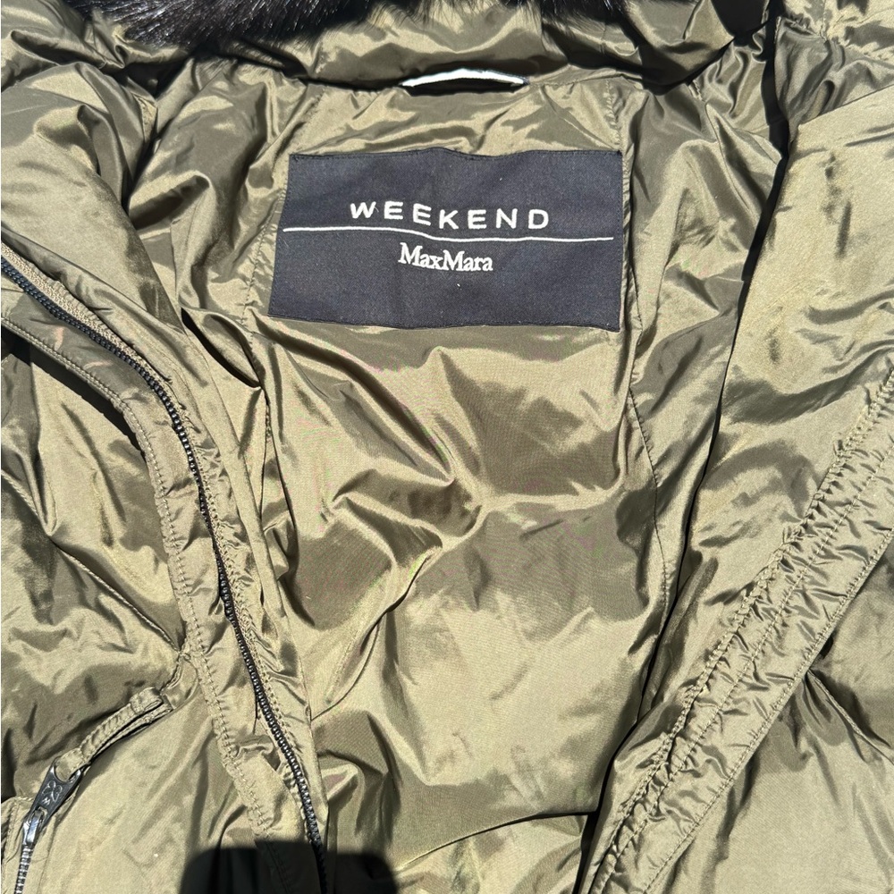 MaxMara Women’s Olive Puffer Jacket with Mink Fur Trim - Picture 2 of 9